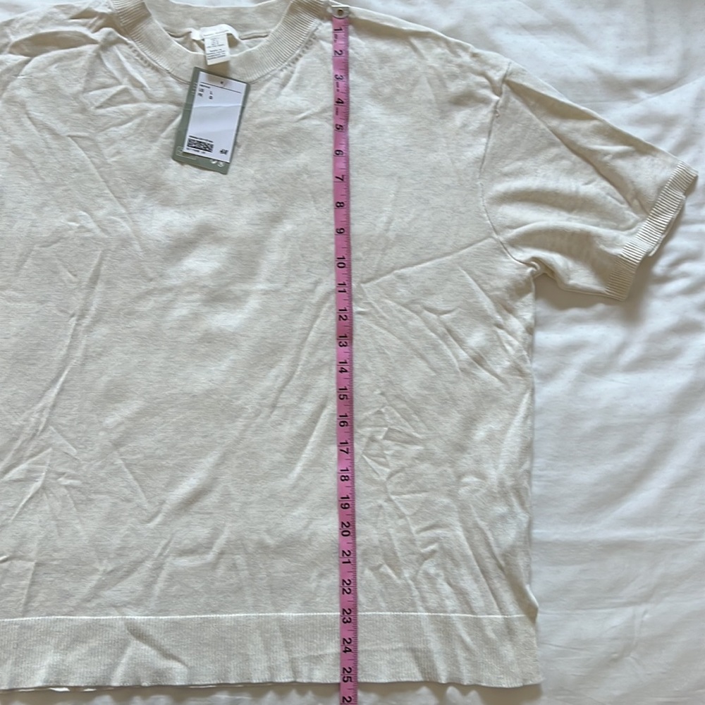 H&M fine knit tshirt - Picture 9 of 9